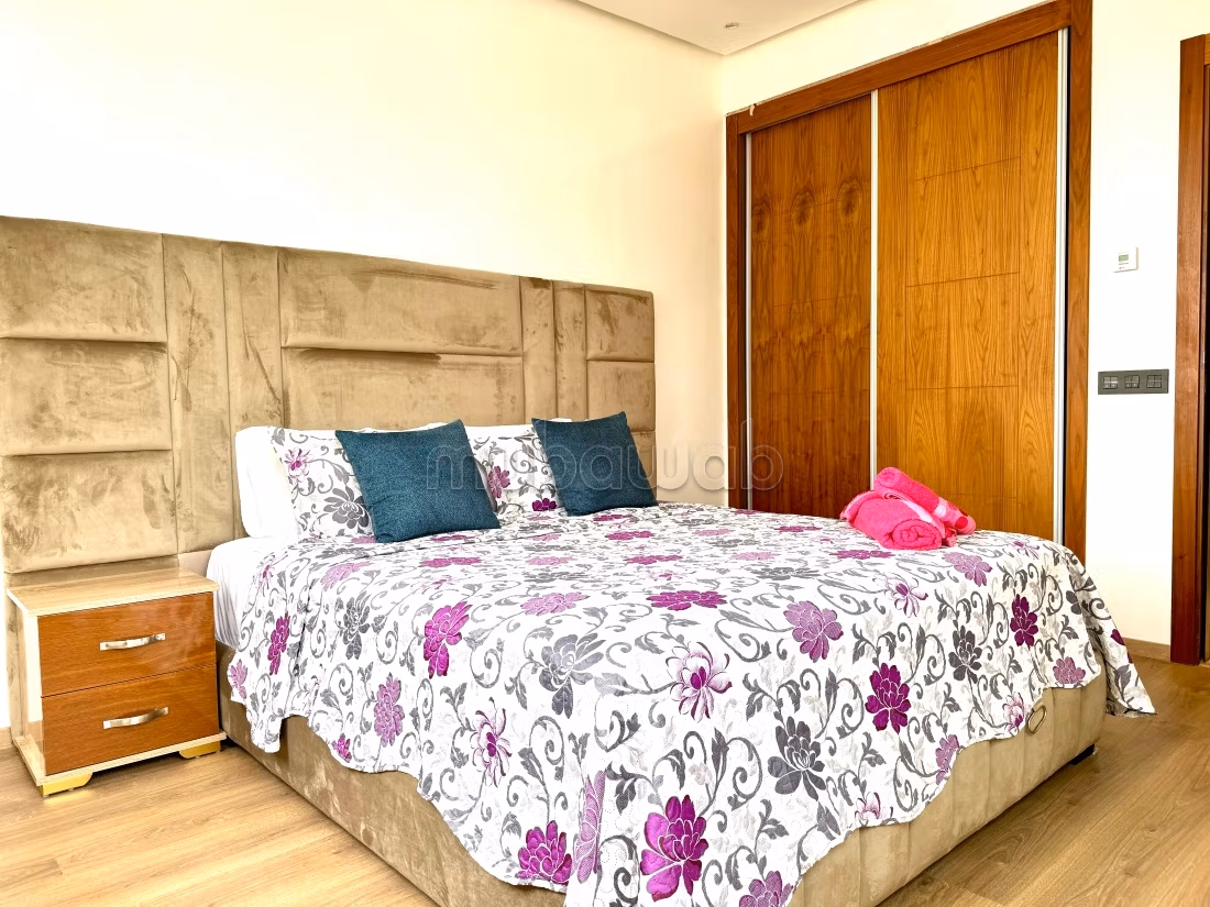 Sell apartment in Secteur Touristique. 2 rooms. Secured door, Enclosed residence.