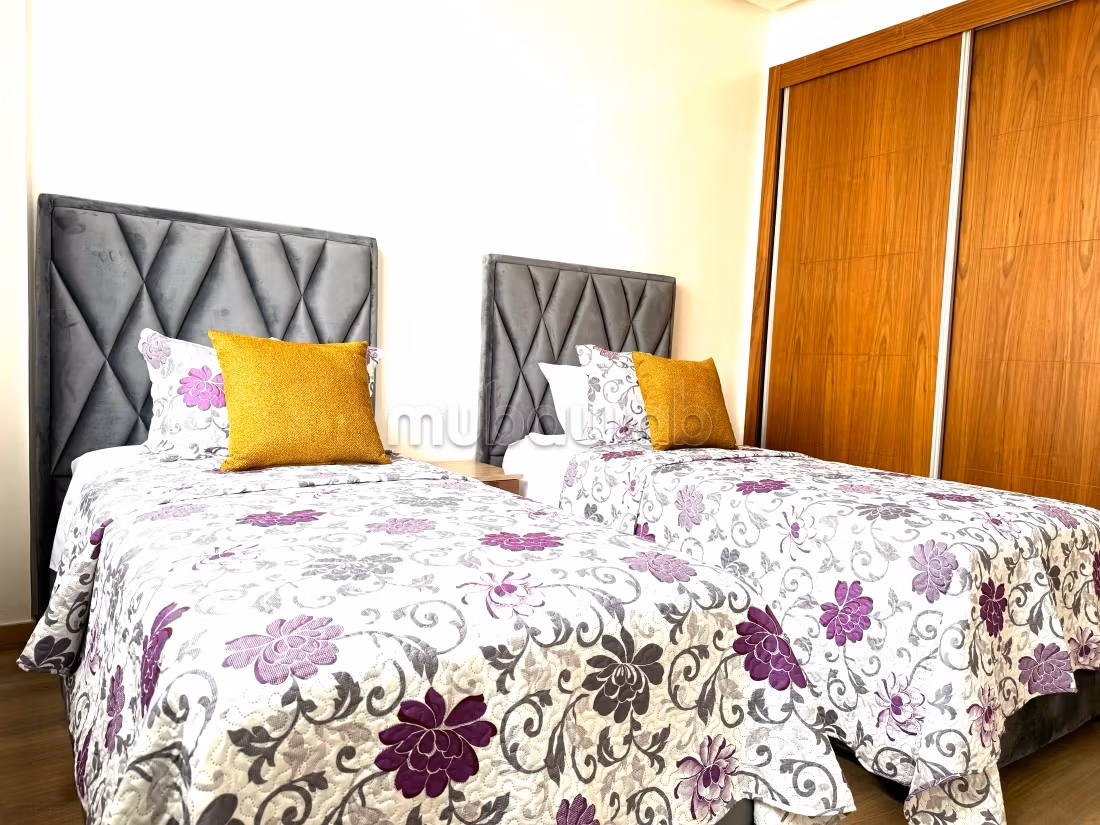 Sell apartment in Secteur Touristique. 2 rooms. Secured door, Enclosed residence.