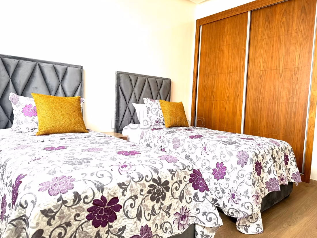 Sell apartment in Secteur Touristique. 2 rooms. Secured door, Enclosed residence.