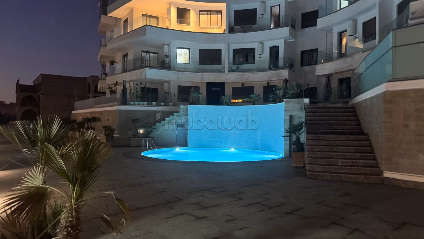 Sell apartment in Secteur Touristique. 2 rooms. Secured door, Enclosed residence.