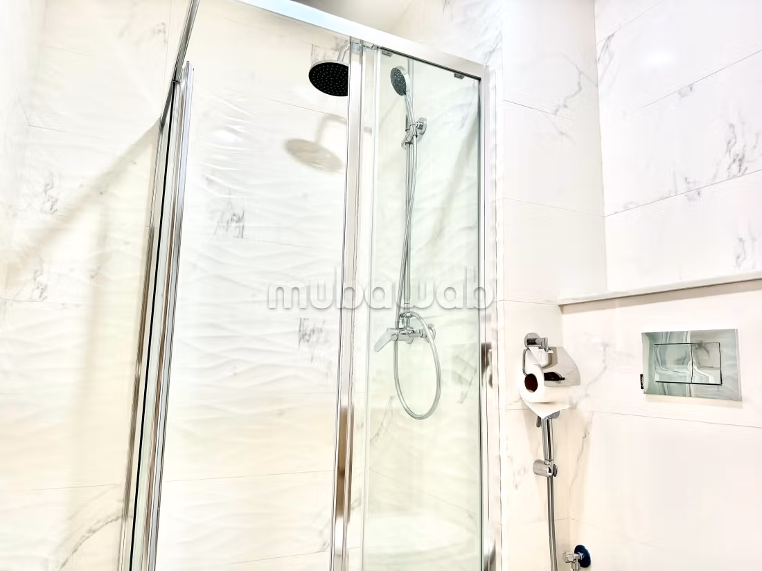 Sell apartment in Secteur Touristique. 2 rooms. Secured door, Enclosed residence.