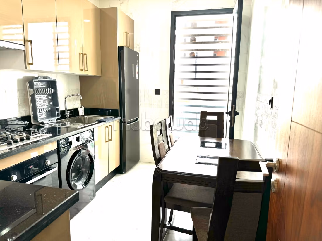 Sell apartment in Secteur Touristique. 2 rooms. Secured door, Enclosed residence.