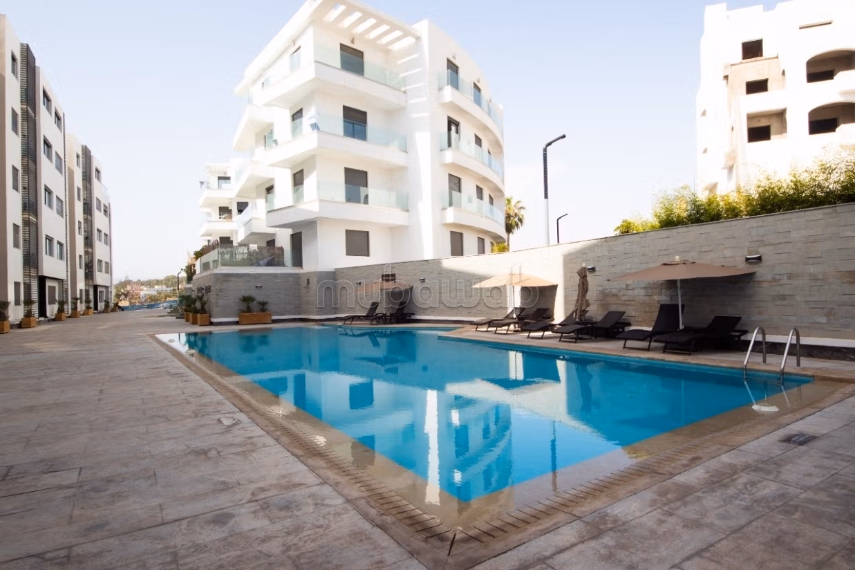 Sell apartment in Secteur Touristique. 2 rooms. Secured door, Enclosed residence.