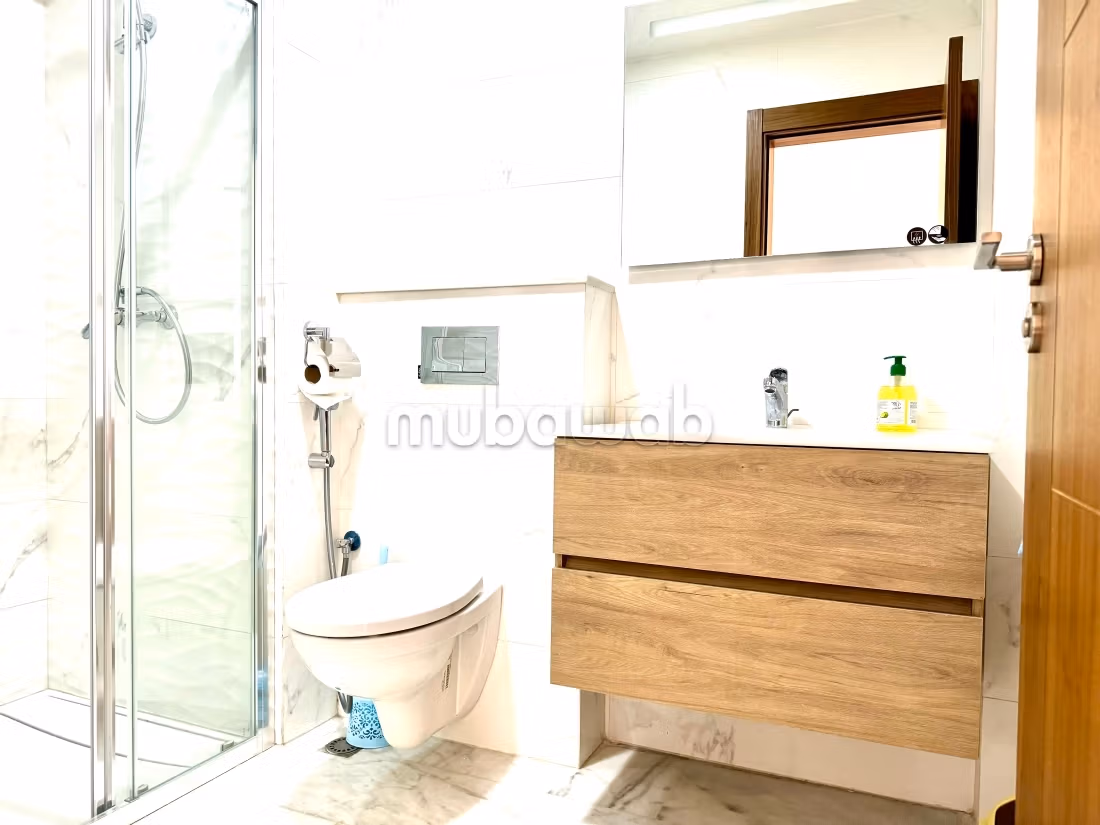 Sell apartment in Secteur Touristique. 2 rooms. Secured door, Enclosed residence.