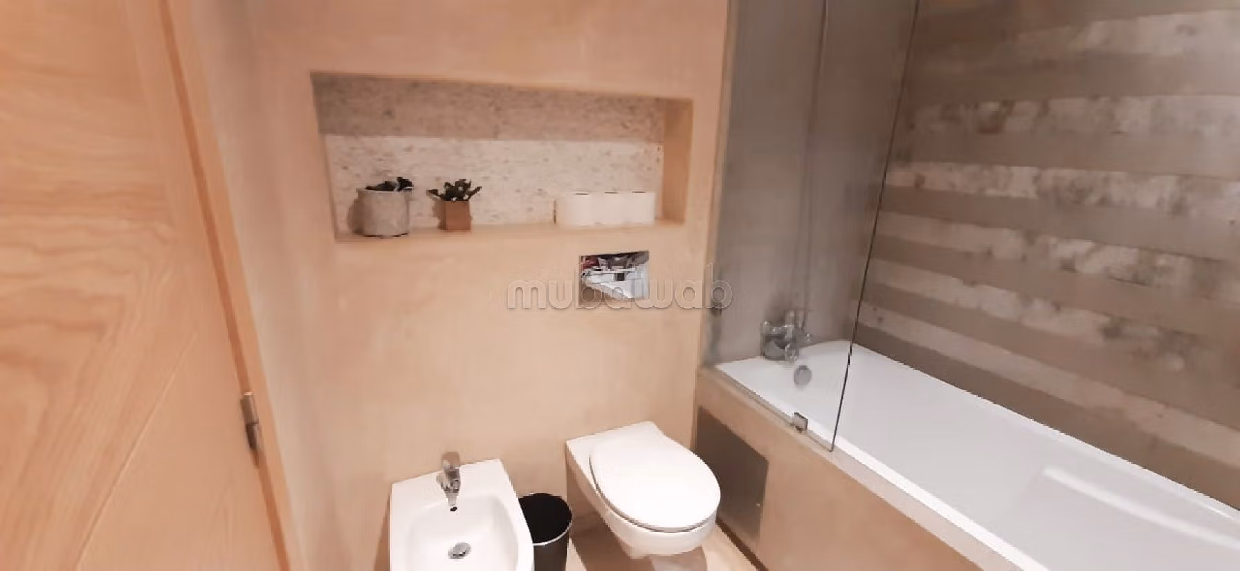 Alquiler de villa de alta gama en Laymoune. Superficie de 447 m². Amueblado. 