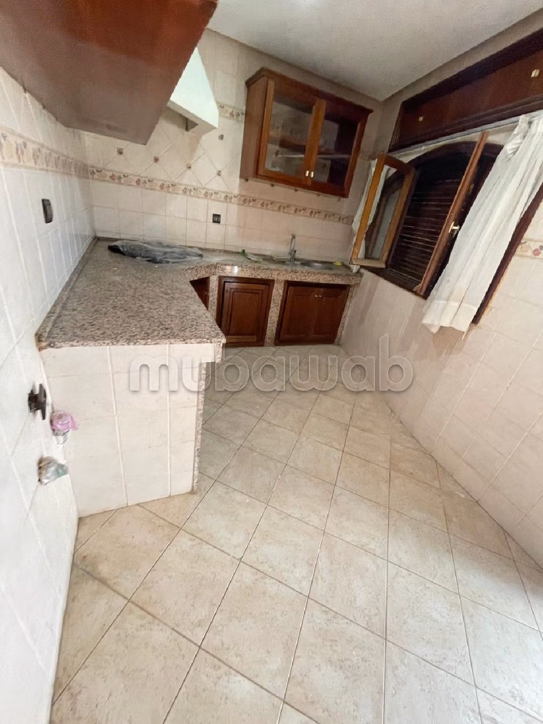 كراء فيلا فاخرة ب فونتي. 6 قطع كبيرة. شرفة وحديقة