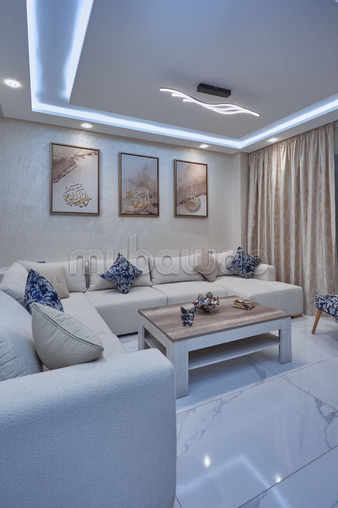 شقة جميلة للبيع بحي الشتوي. 2 غرف ممتازة. موقف سيارات ومصعد