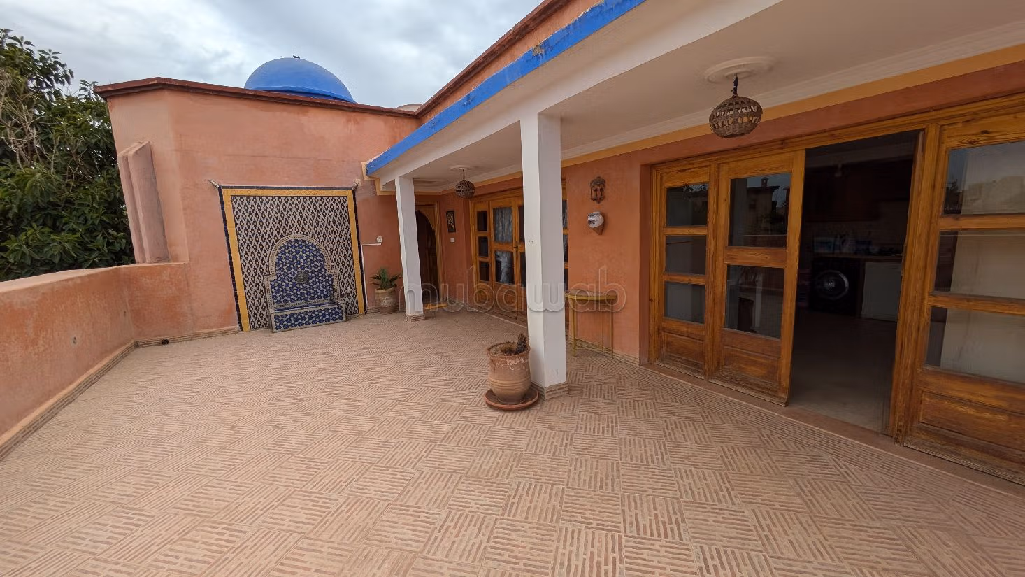 Se vende villa de lujo en Guéliz. 5 hermosas habitaciones. Jardín privado, sin ascensor