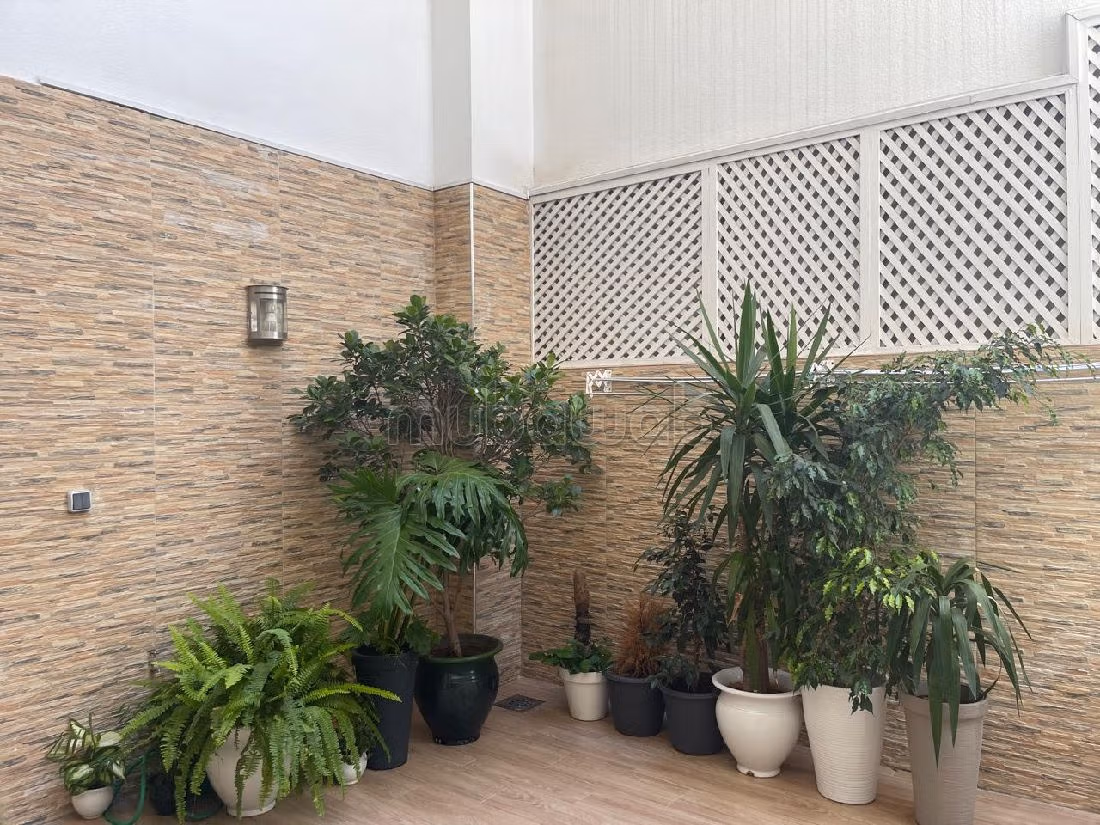 Appartement 156 m² f Les Hôpitaux — 17