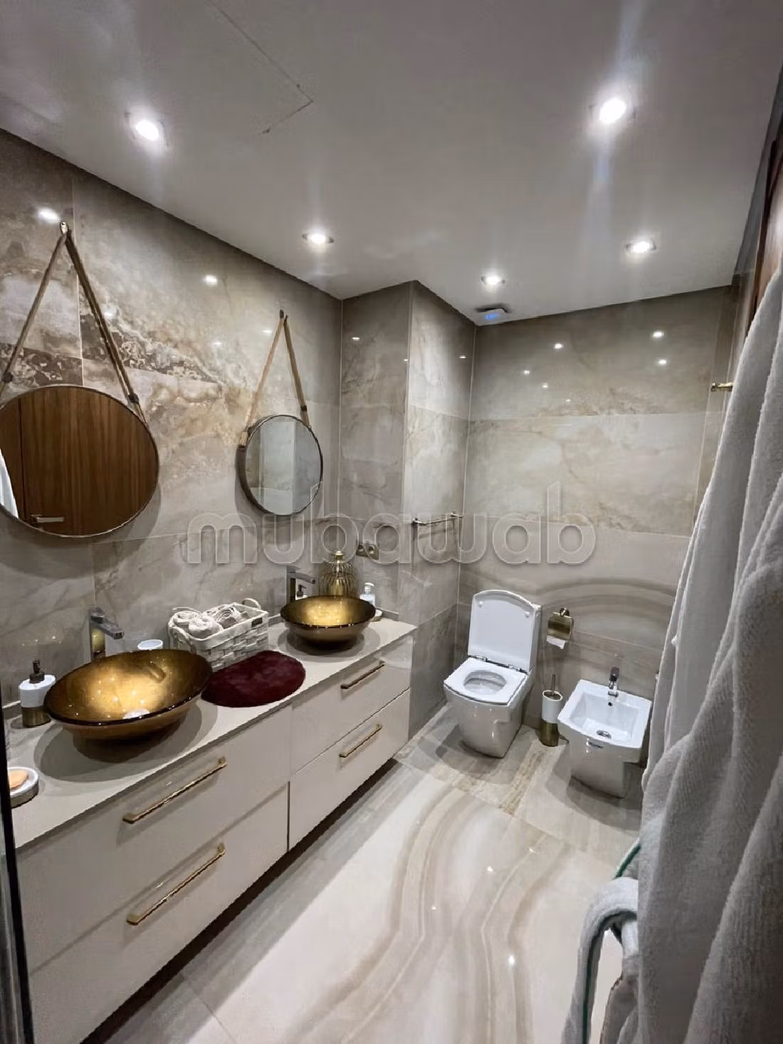 Pisos en alquiler en Tanger City Center. 2 dormitorios. Vista excepcional a la montaña, aislamiento térmico y acústico. 