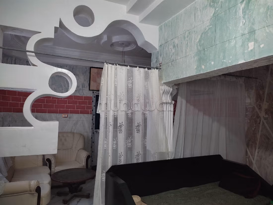 Vente d'un bel appartement. 16 belles chambres. 