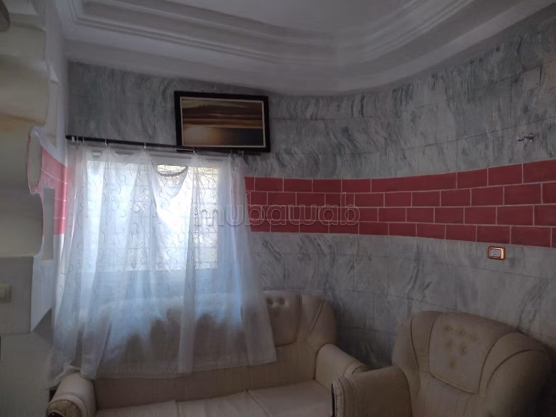 Vente d'un bel appartement. 16 belles chambres. 