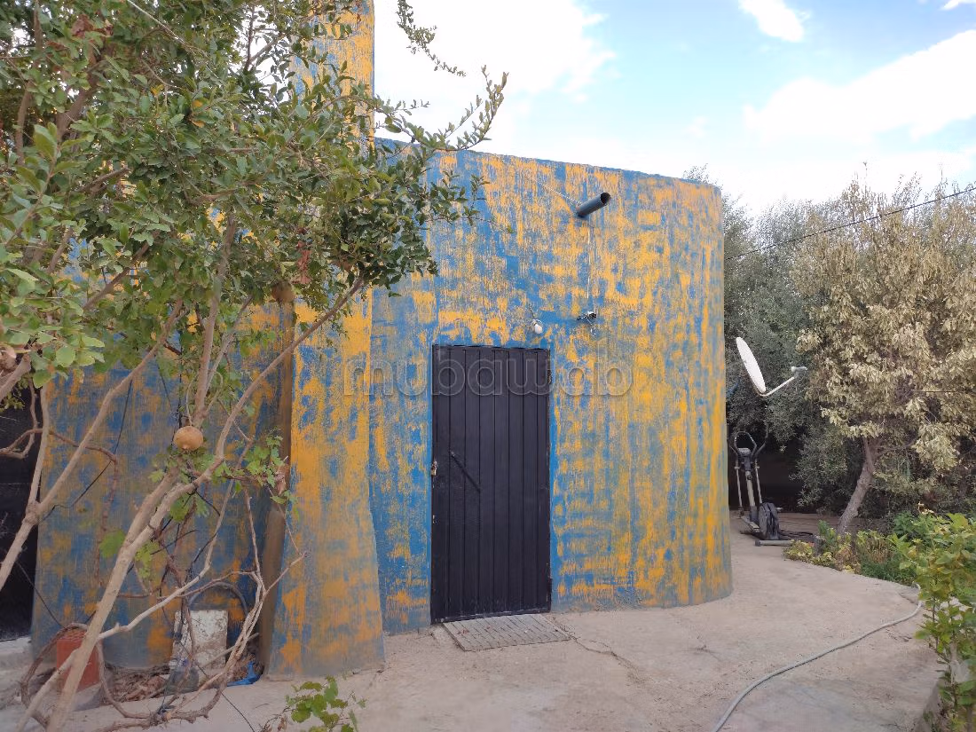 Vente d'un bel appartement. 16 belles chambres. 