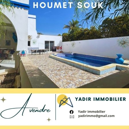 Villa avec piscine à vendre à houmet souk