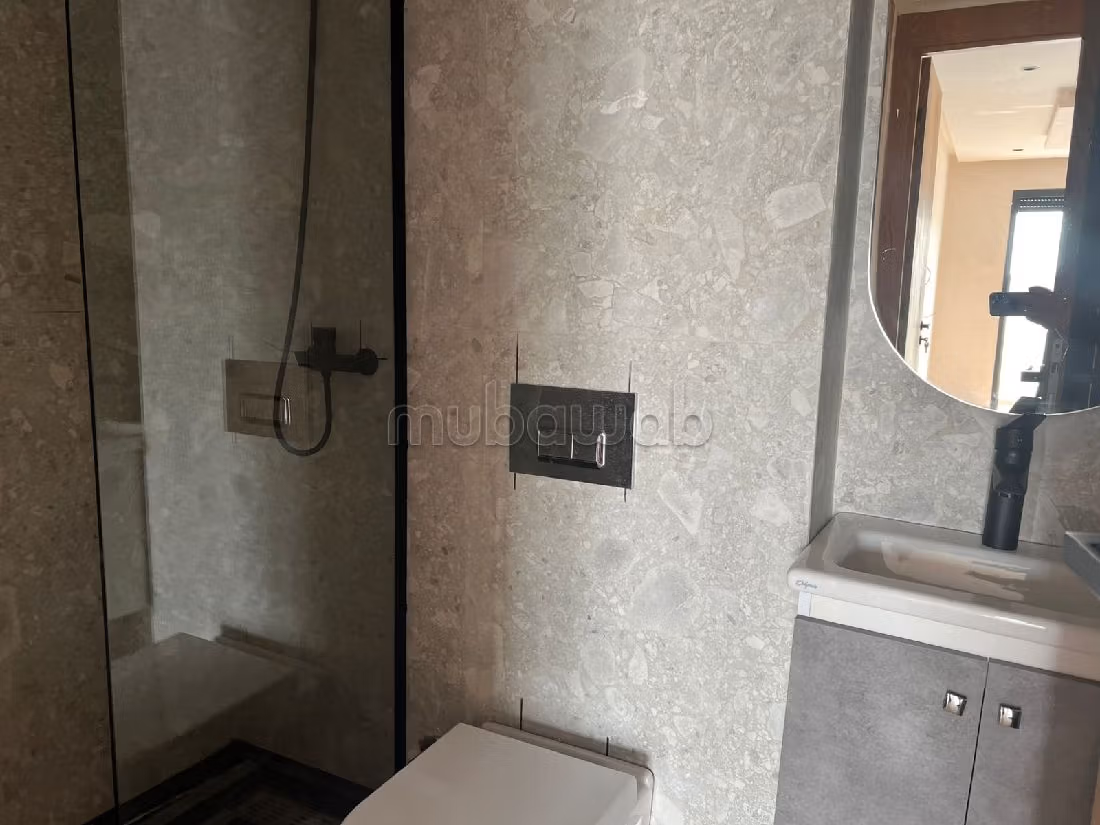 Casa de lujo en venta en Ain Diab Extension. Superficie 350 m². Típico salón marroquí, residencia segura. 