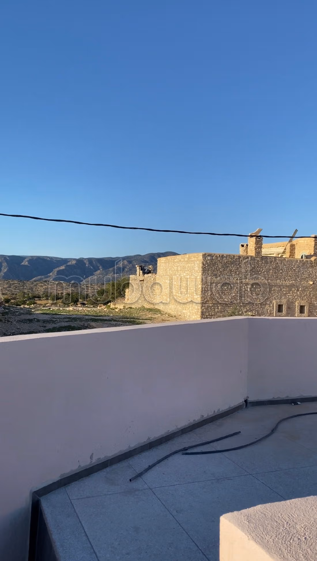 Casa en venta. Gran superficie 230 m². Vista frente al mar.