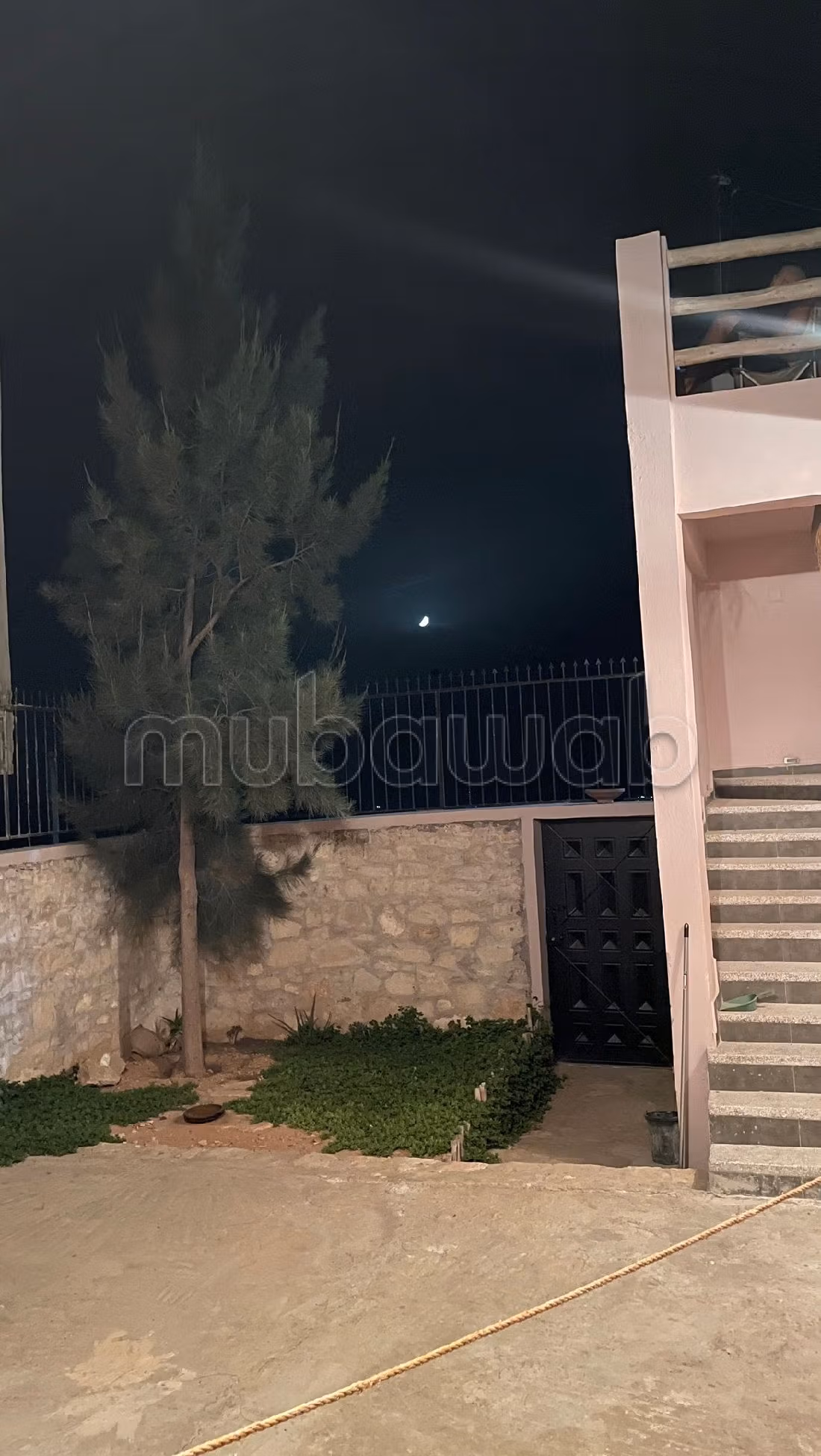 Casa en venta. Gran superficie 230 m². Vista frente al mar.