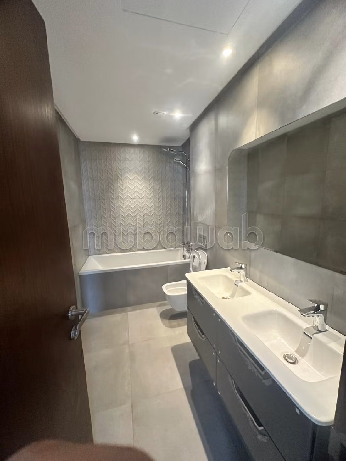 Affitto di uno splendido appartamento a Souissi. 3 locali spaziosi. Con camino e aria condizionata.