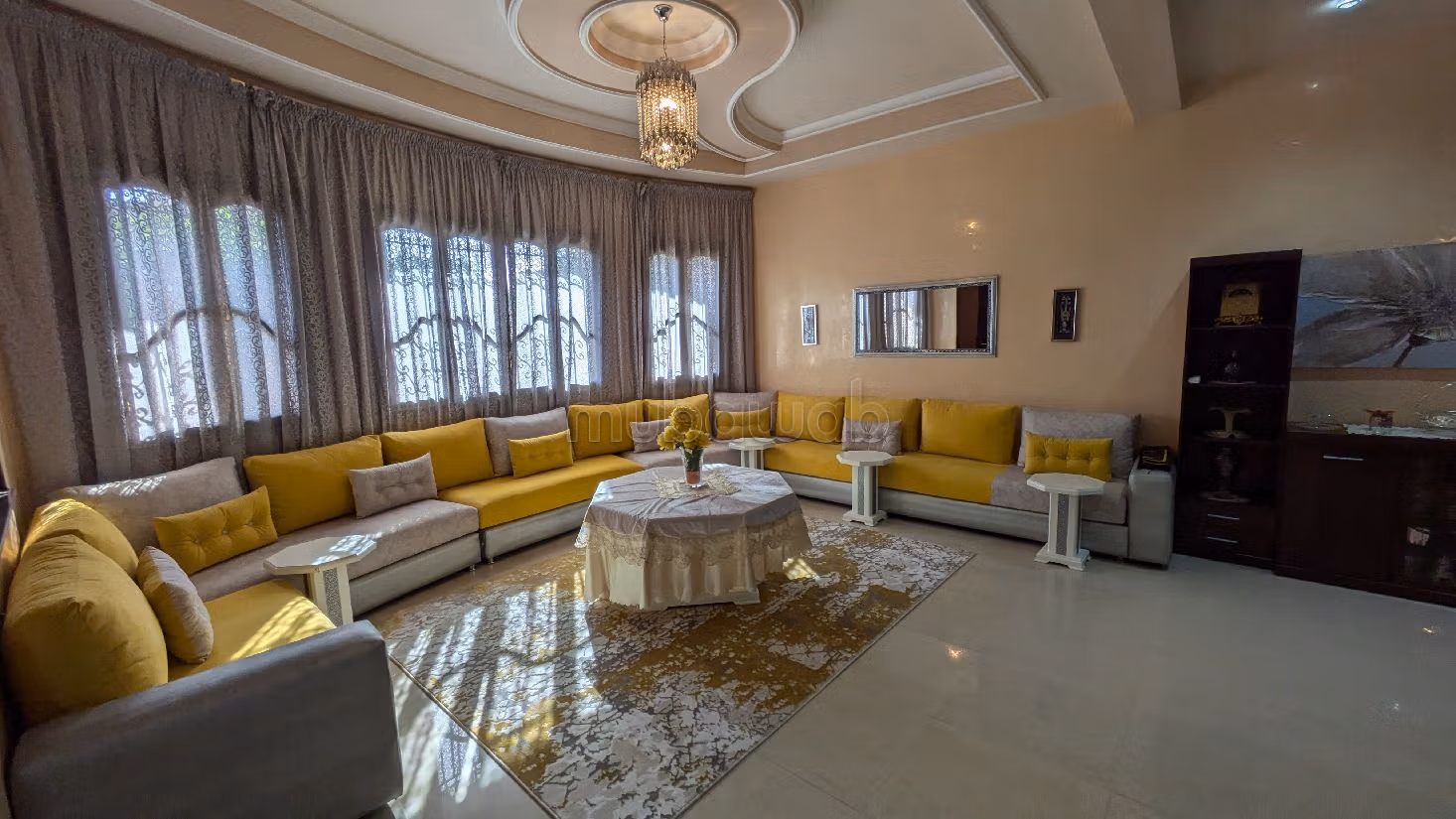 فيلا رائعة للبيع بتاركة. 5 غرف ممتازة. مفروشة