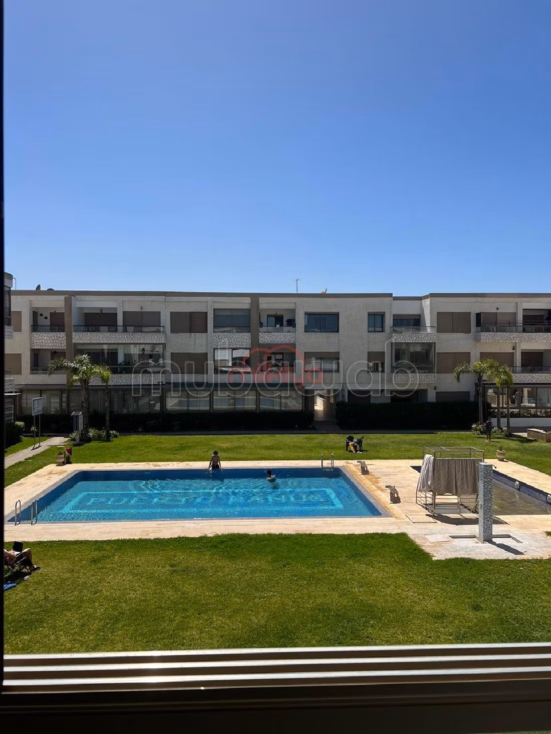 Te koop: appartementen. 2 Slaapkamers. Terras en garage