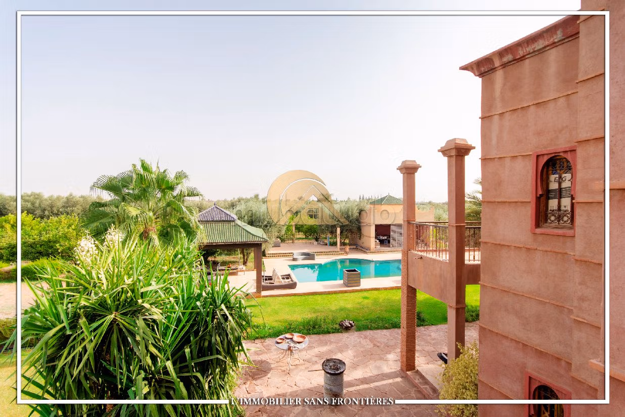 فيلا رائعة للبيع طريق فاس ب. 3 غرف. أماكن وقوف السيارات وشرفة