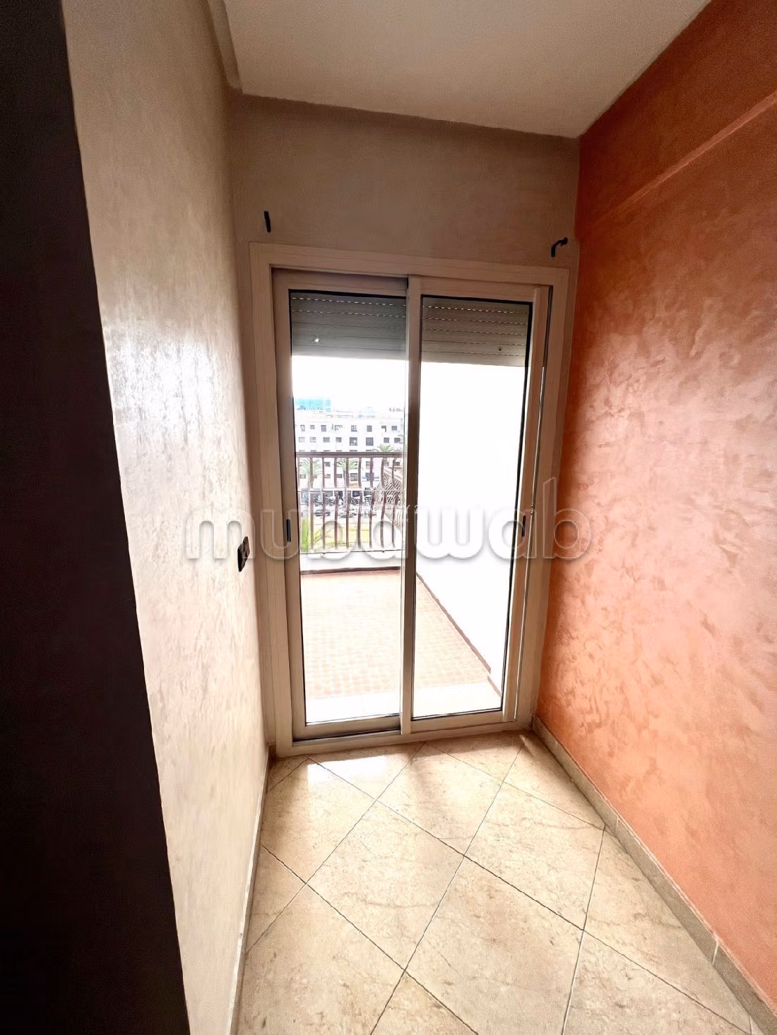 استئجار شقة ب حي الحديقة. المساحة 193 م². مفروشة