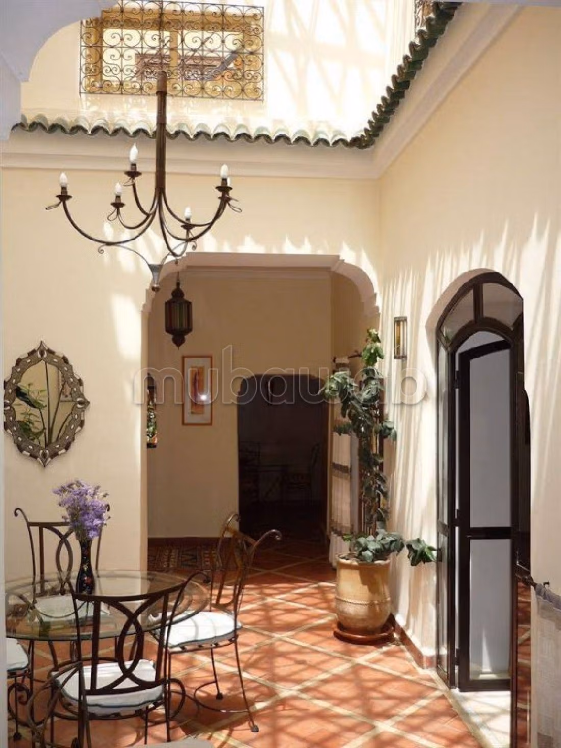 Maravilloso riad en venta en Jamaa el Kbir. Superficie de 102 m². Mobiliario. 