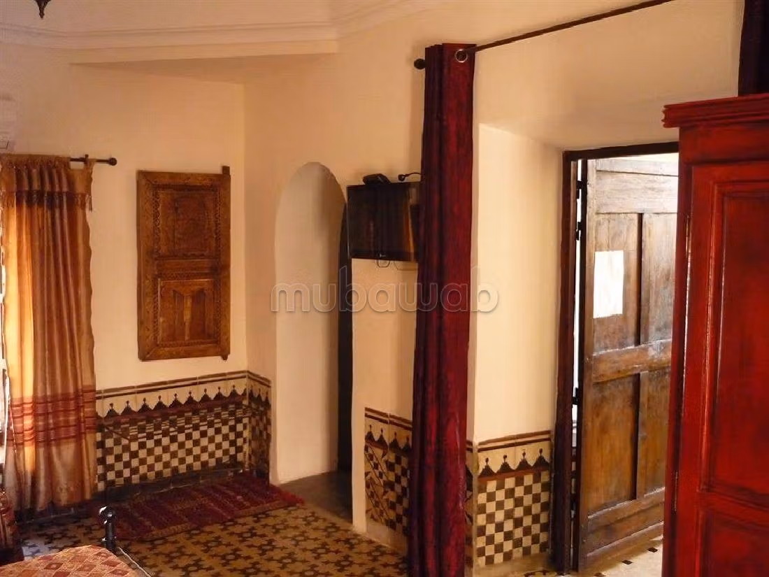 Maravilloso riad en venta en Jamaa el Kbir. Superficie de 102 m². Mobiliario. 