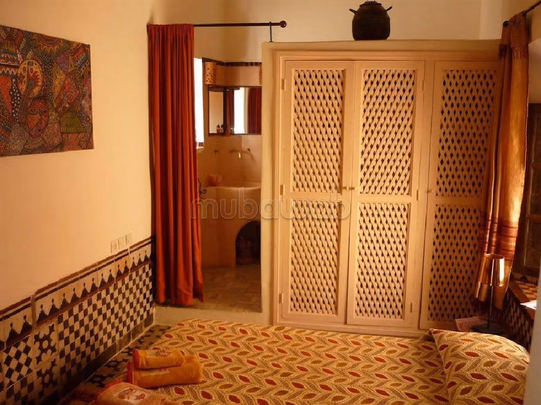 Maravilloso riad en venta en Jamaa el Kbir. Superficie de 102 m². Mobiliario. 