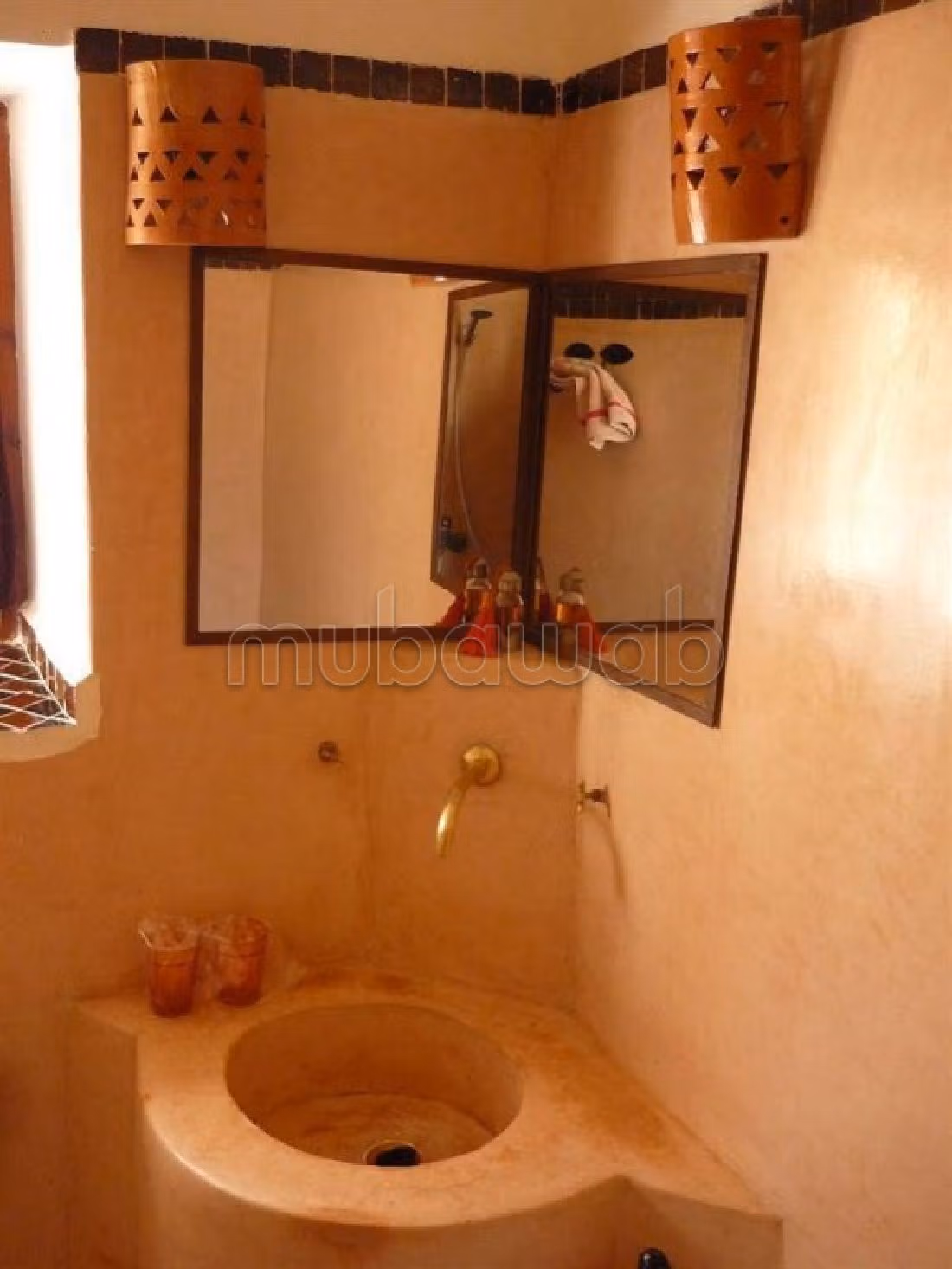 Maravilloso riad en venta en Jamaa el Kbir. Superficie de 102 m². Mobiliario. 