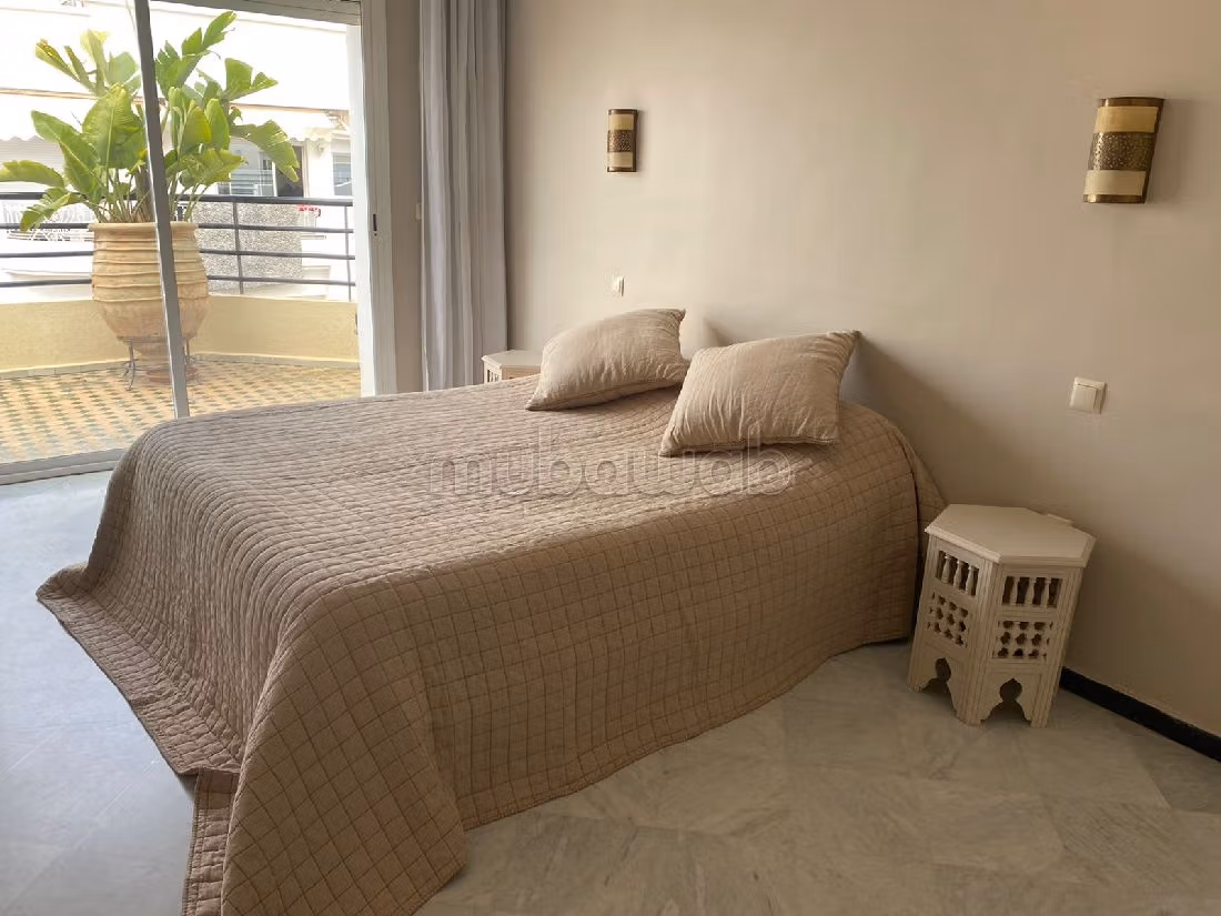 Superbe appart MEUBLE avec TERRASSE