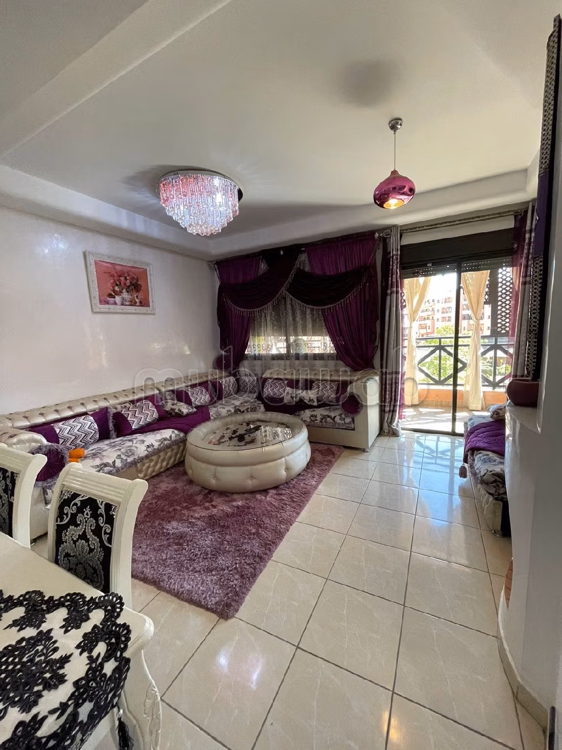 شقة جميلة للبيع ب بلبكار. المساحة الكلية 85 م². بواب ومكيف الهواء.