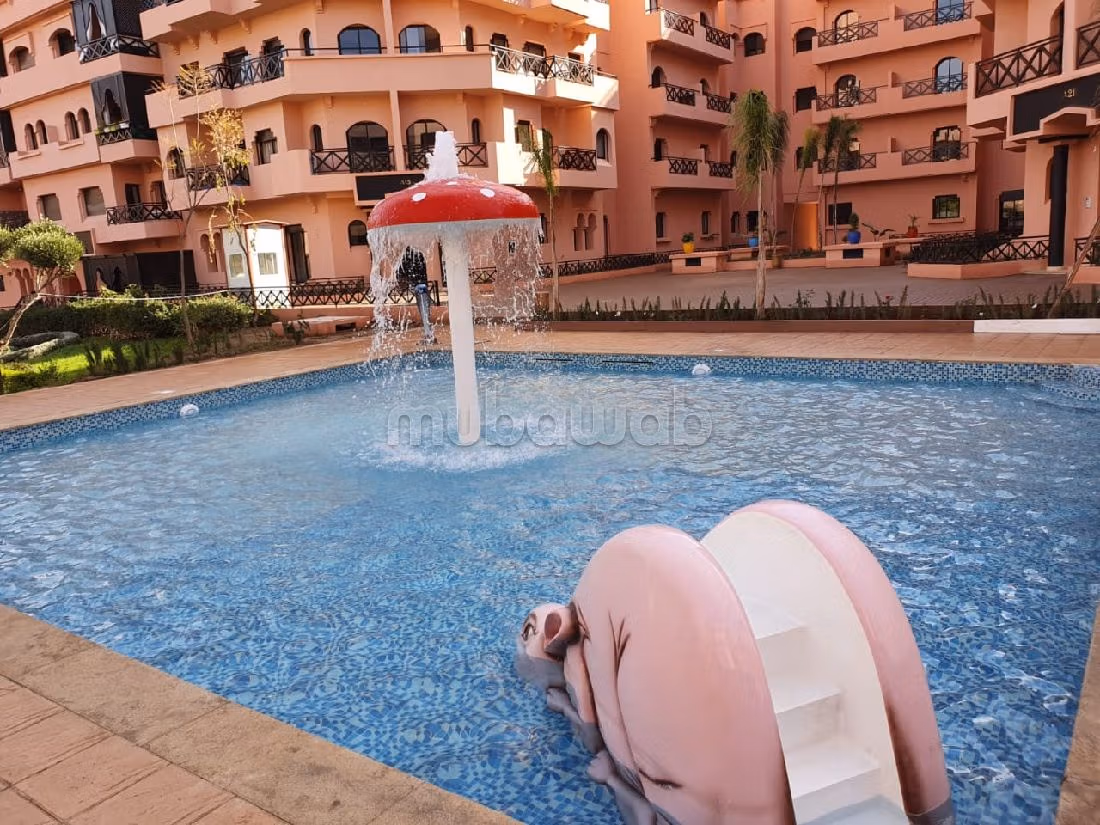 شقة جميلة للبيع ب بلبكار. المساحة الكلية 85 م². بواب ومكيف الهواء.