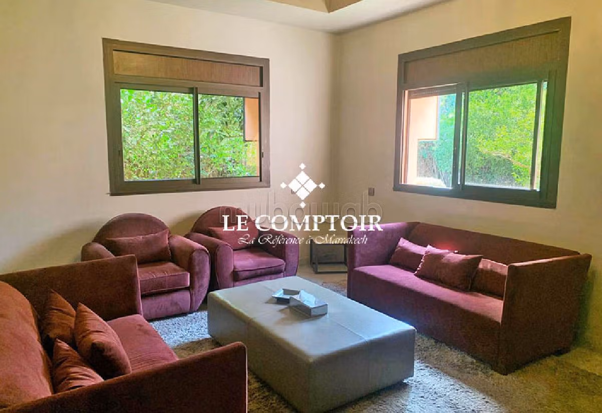 Suntuosa villa en venta en Guéliz. Área total 394 m². Mobiliario. 