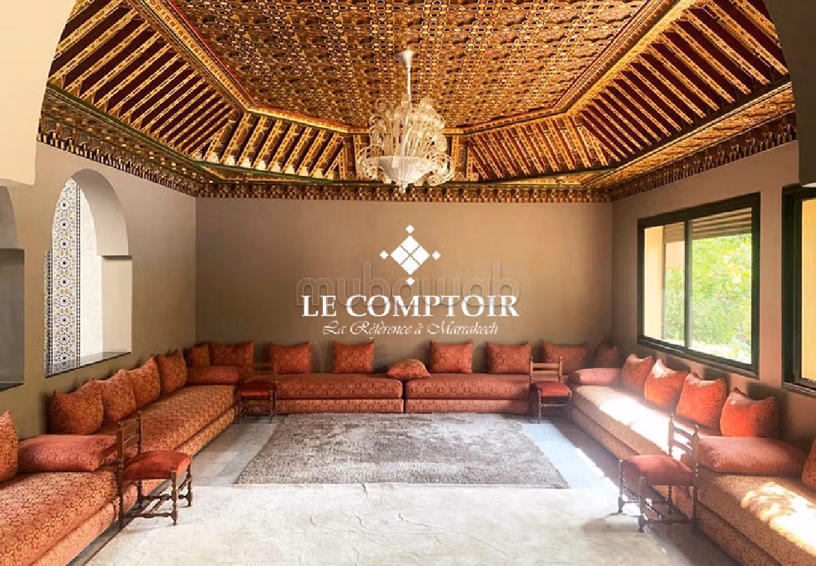 Suntuosa villa en venta en Guéliz. Área total 394 m². Mobiliario. 