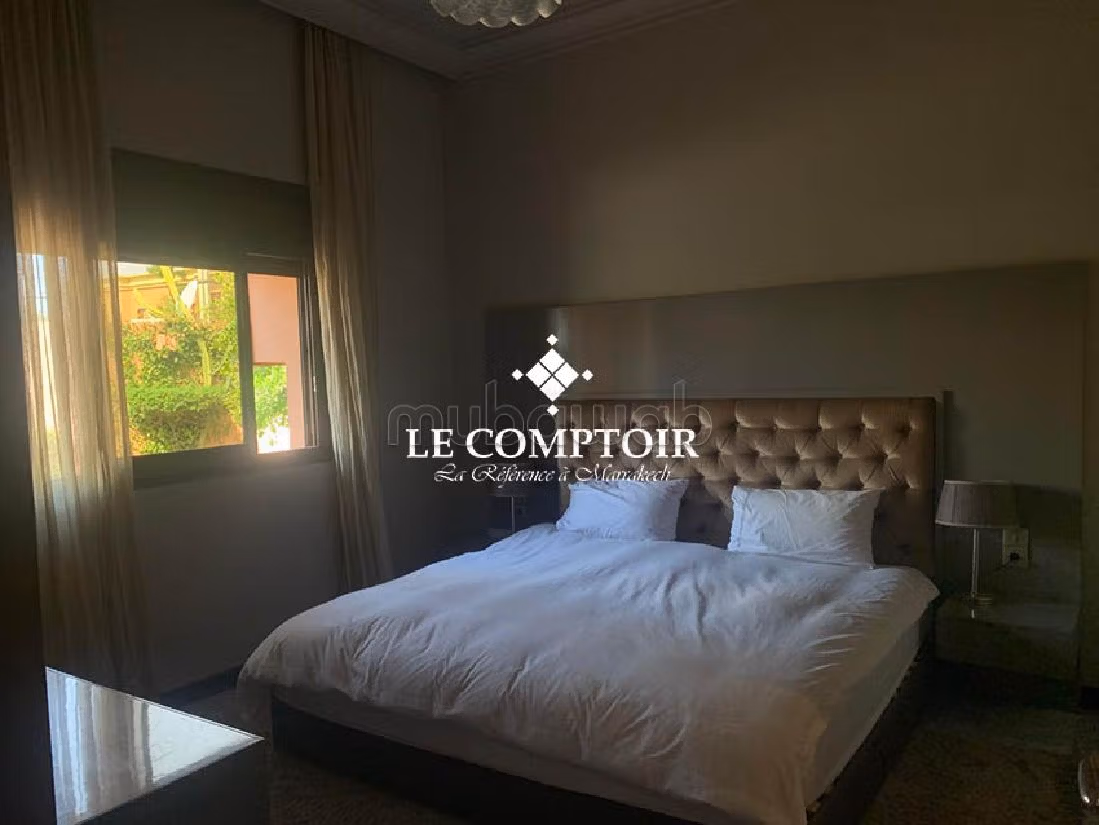 Suntuosa villa en venta en Guéliz. Área total 394 m². Mobiliario. 