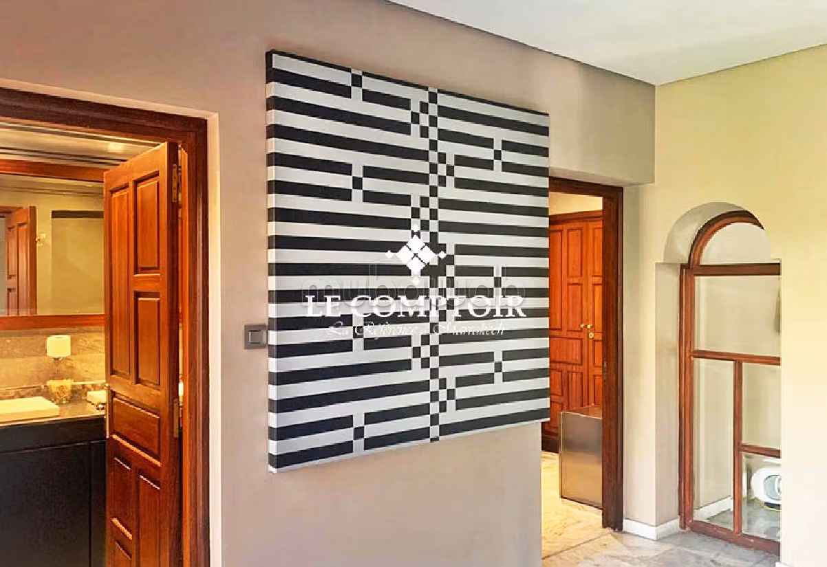 Suntuosa villa en venta en Guéliz. Área total 394 m². Mobiliario. 