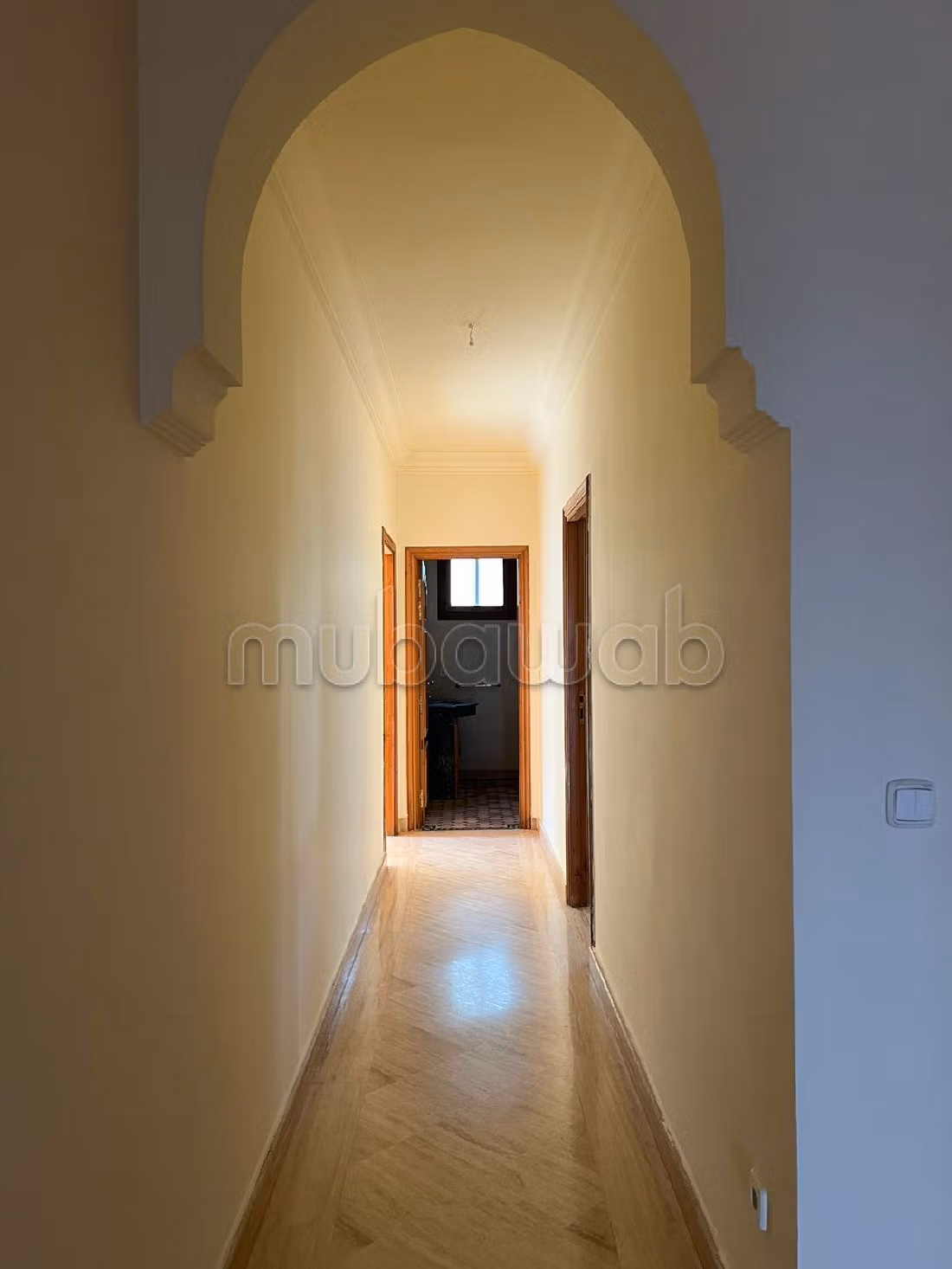 Appartementen te koop in Mghogha. Totale oppervlakte 270 m². Zwembad en open haard. 