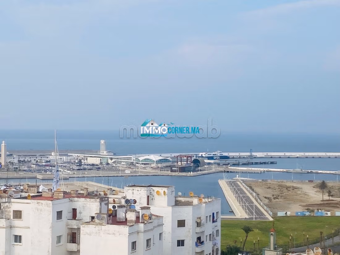 Magnifique appartement avec une vue imprenable sur la mer à louer en plein cœur du centre ville