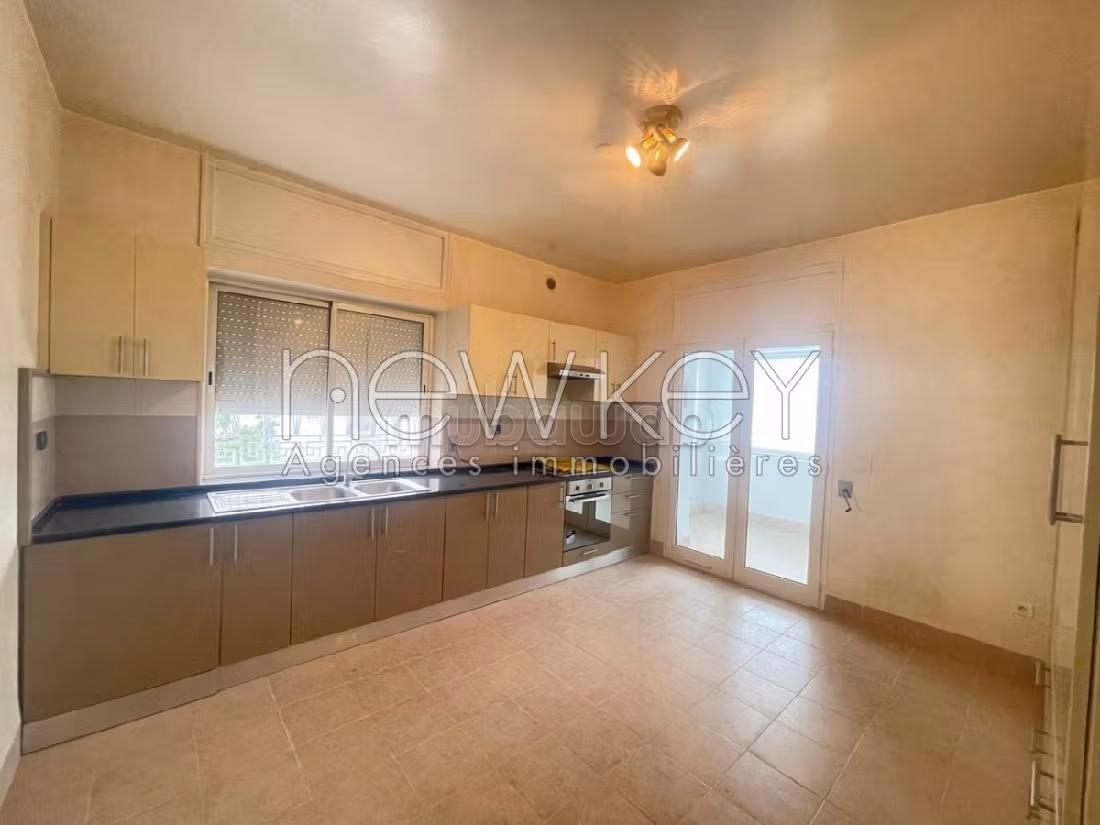 Etage de villa s3 à louer au lac 2