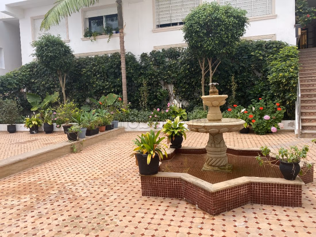 Appartamento in vendita a Marchan. 3 belle camere da letto. Ammobiliato