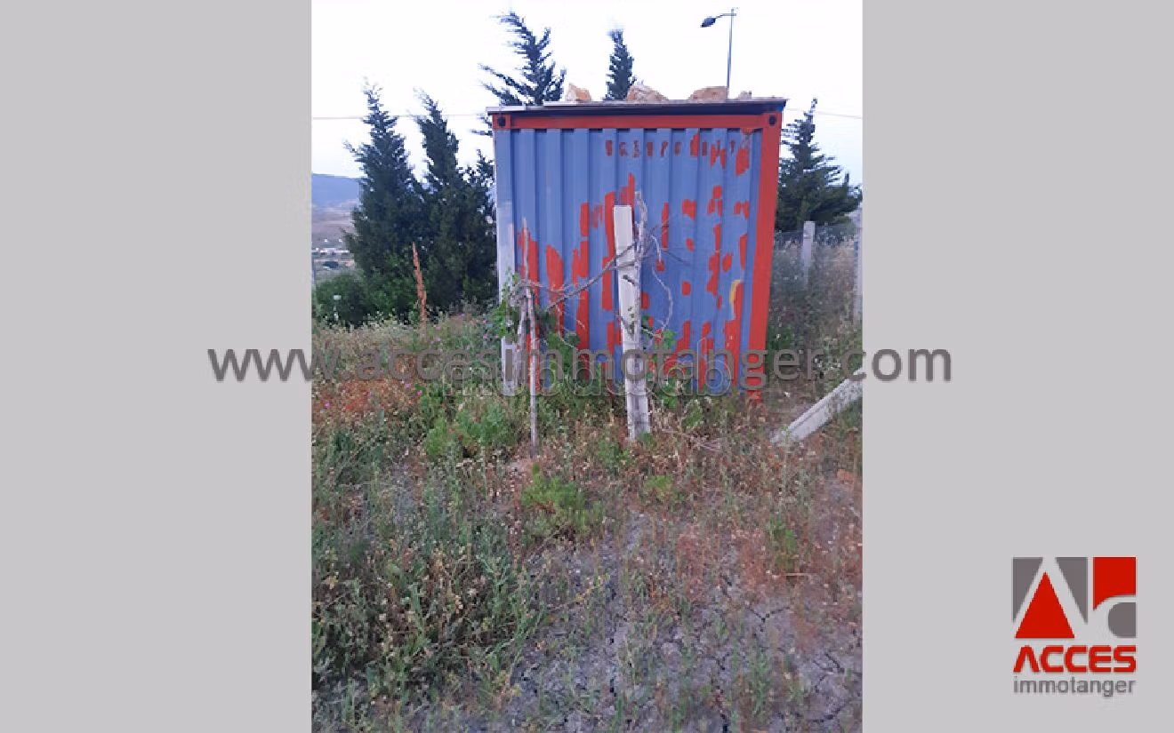 Terreno en venta en Sania. Pequeña superficie 360 m². 
