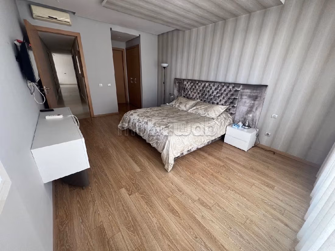 شقة جميلة للكراء بالرياض. 4 قطع كبيرة. مفروشة. 