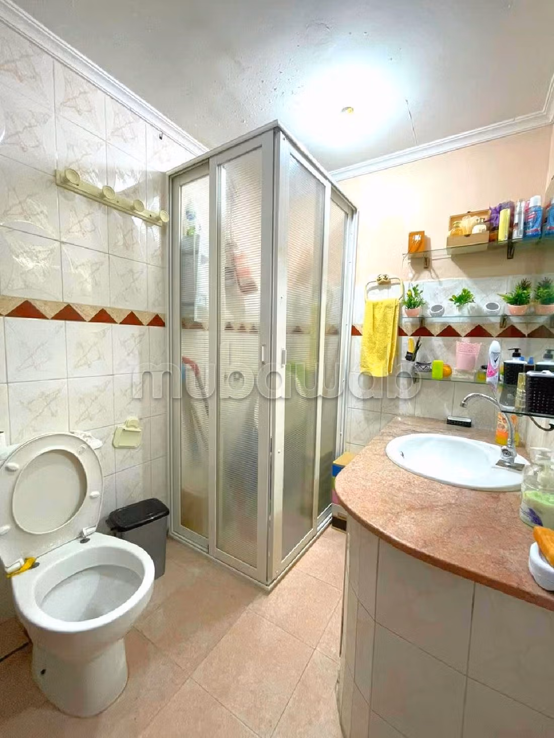 شقة للبيع ب 3 المسيرة. 5 قطع رائعة. كراج