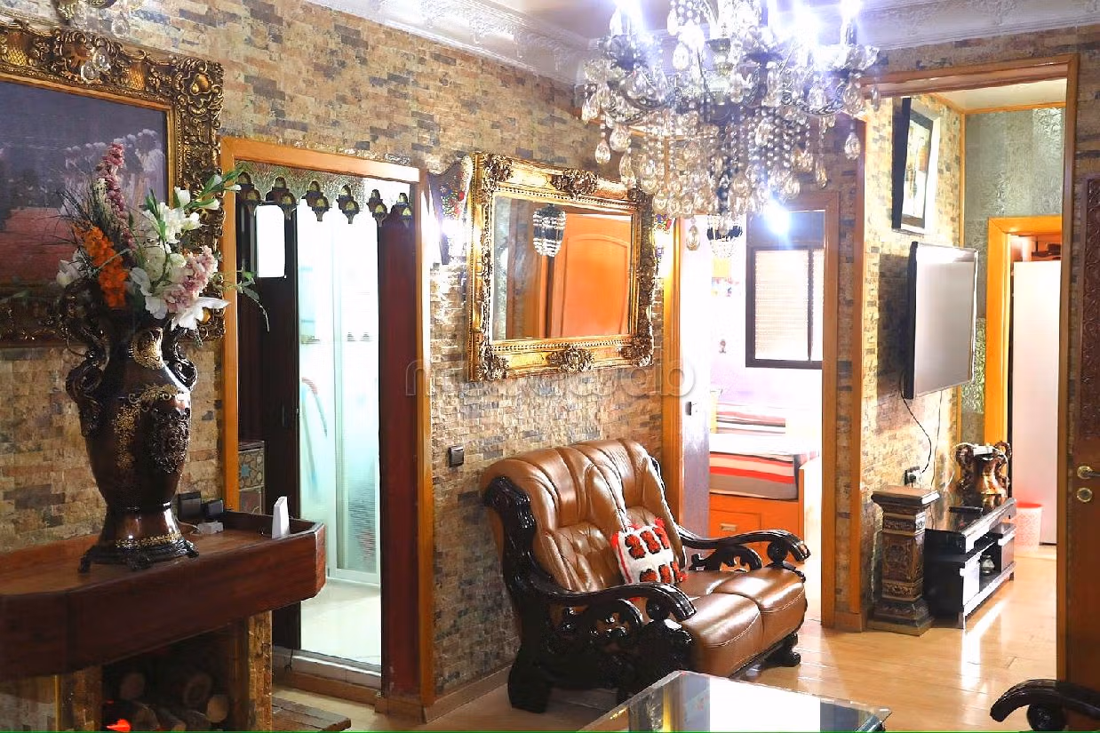 شقة للبيع ب 3 المسيرة. 5 قطع رائعة. كراج