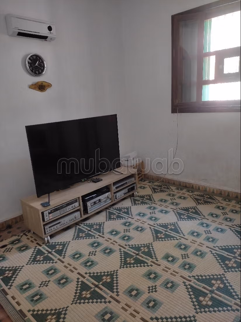 Kopen: villa's en luxe woningen. 6 Ruimtes. Volledig gemeubileerd