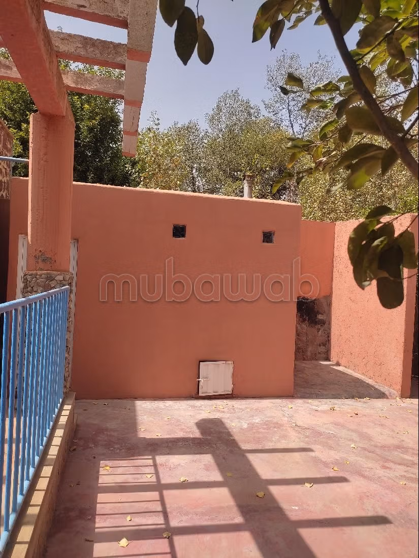 Kopen: villa's en luxe woningen. 6 Ruimtes. Volledig gemeubileerd