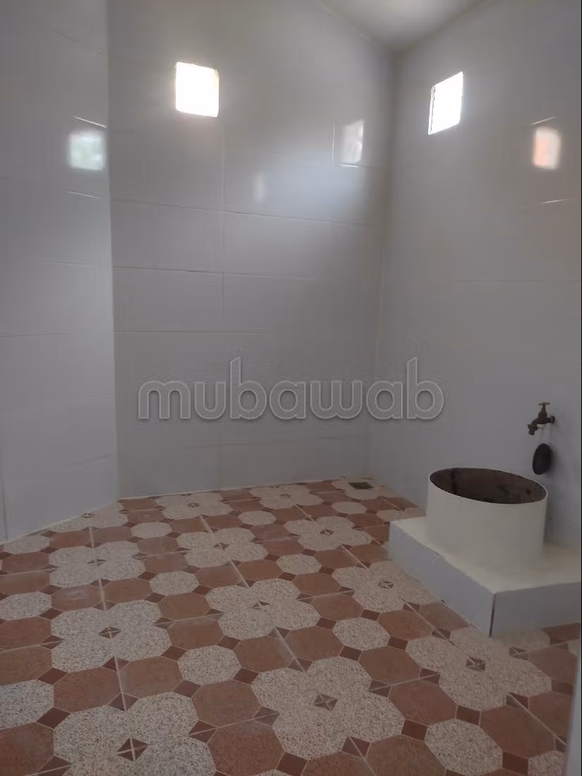 Kopen: villa's en luxe woningen. 6 Ruimtes. Volledig gemeubileerd