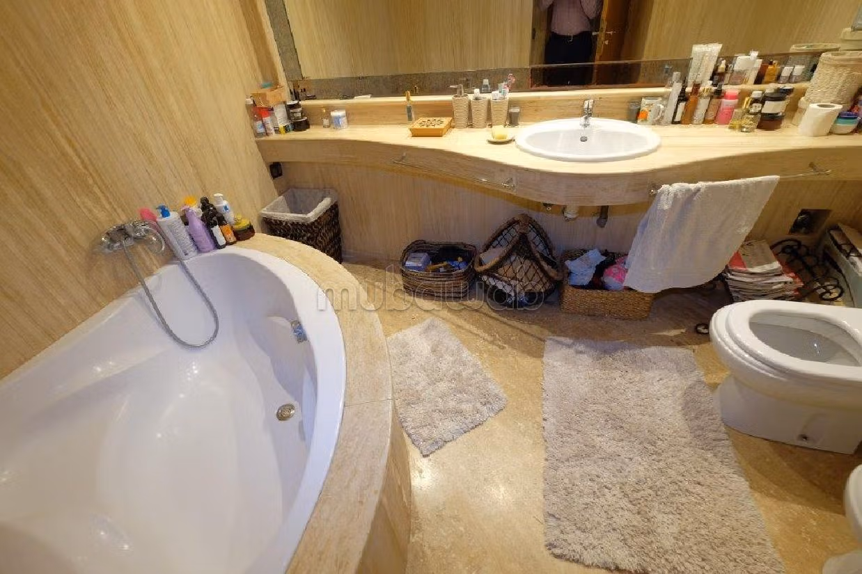 Splendido appartamento in vendita a Palmier. 3 belle camere da letto. Salotto marocchino. 