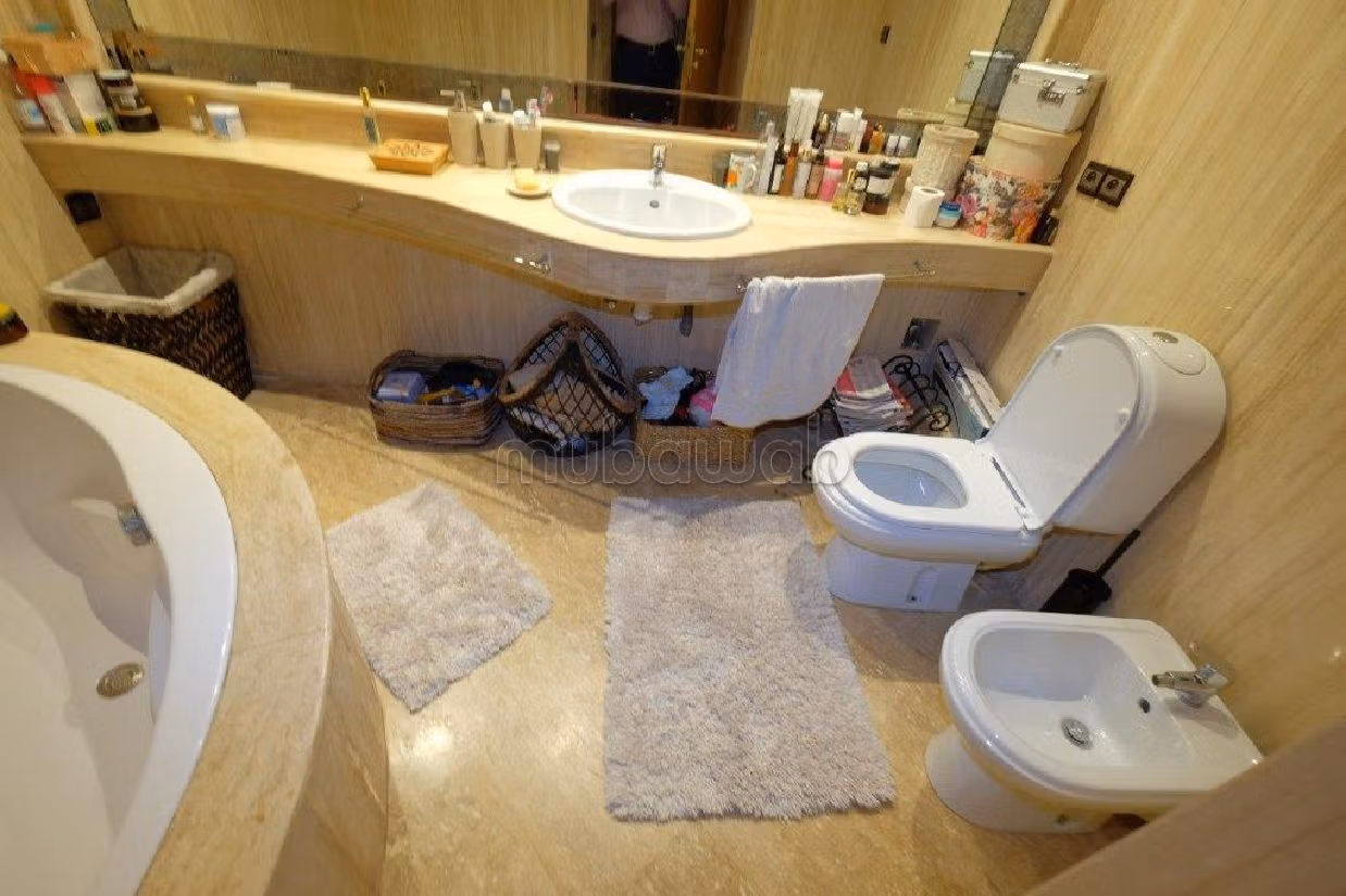 Splendido appartamento in vendita a Palmier. 3 belle camere da letto. Salotto marocchino. 